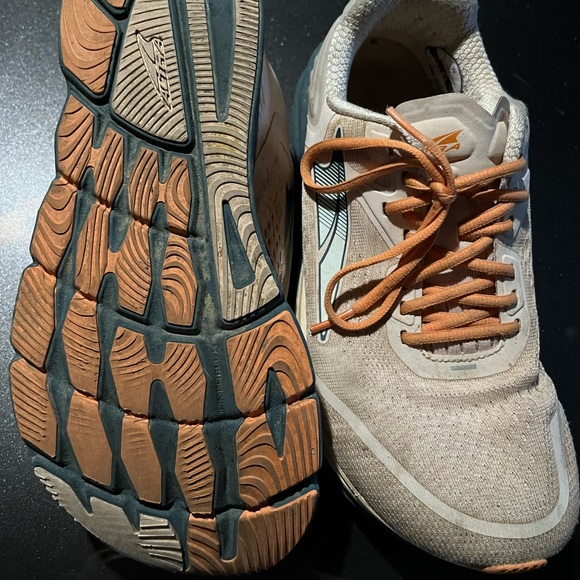 Altra Running Shoe - Picture 1 of 1